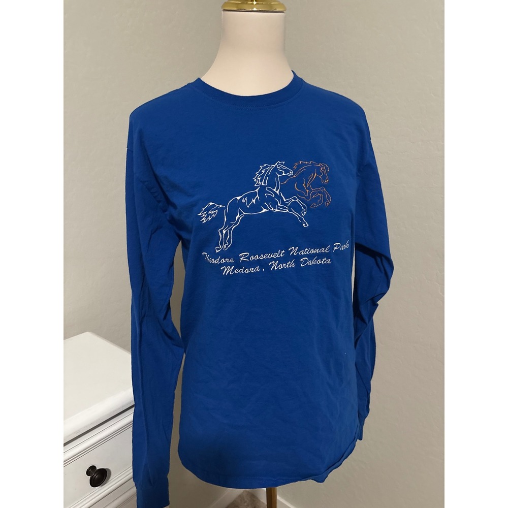 Fruit of the Loom Theodore Roosevelt National‎ Park Horse Long Sleeve Blue M